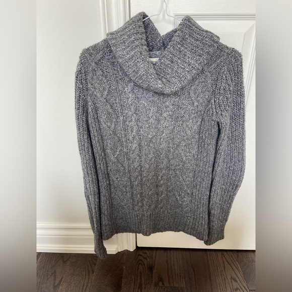 Abercrombie & Fitch Turtle Neck - Picture 3 of 3